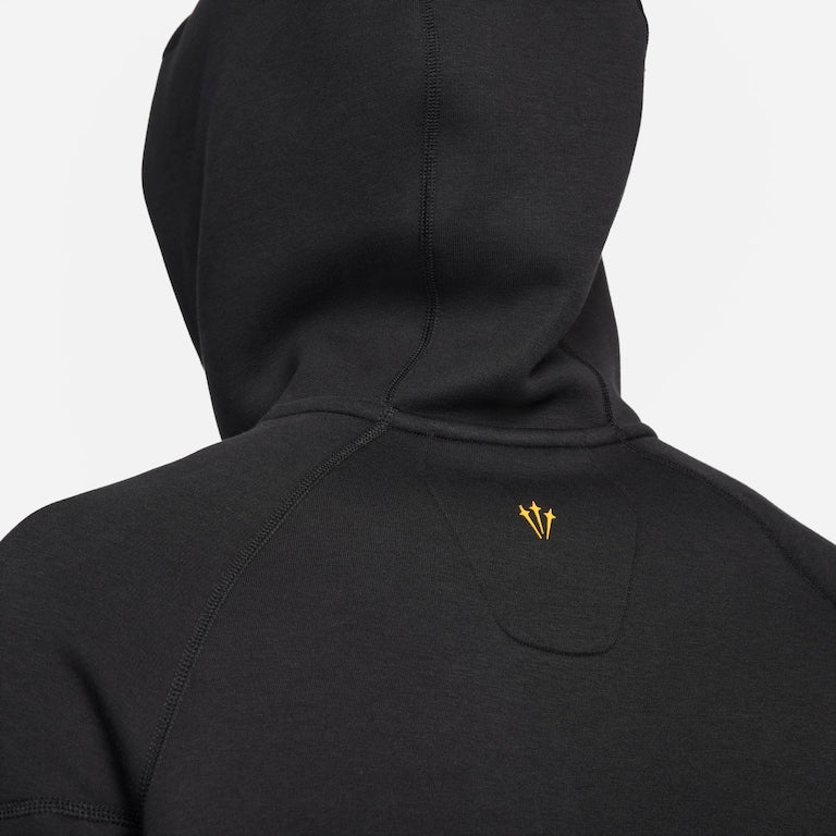 TECH FLEECE