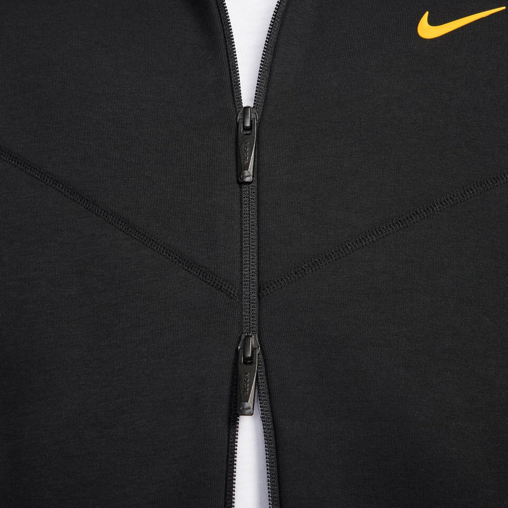 TECH FLEECE